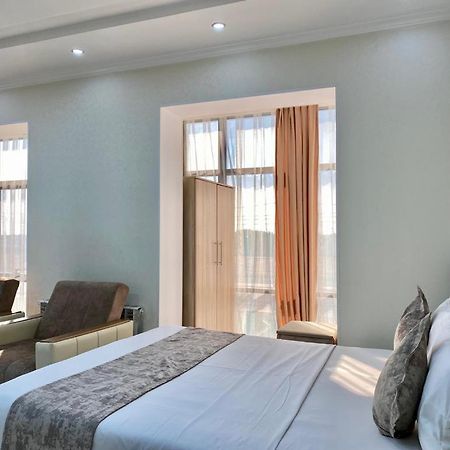 Comfort Hotel Turkistan ภายนอก รูปภาพ