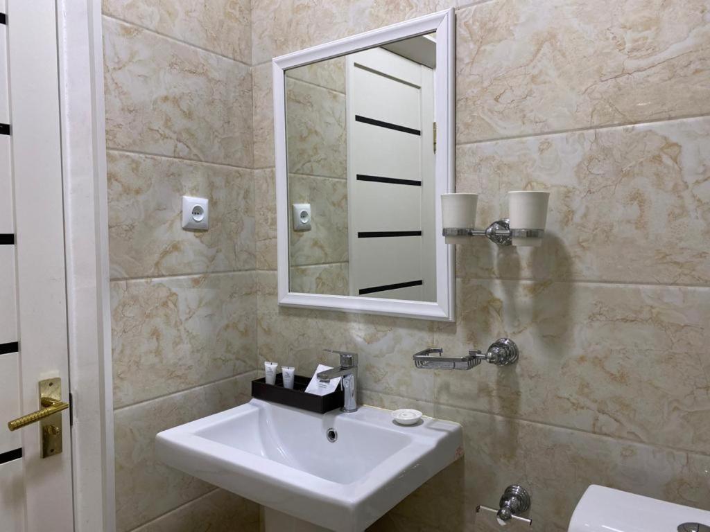 Comfort Hotel Turkistan ภายนอก รูปภาพ
